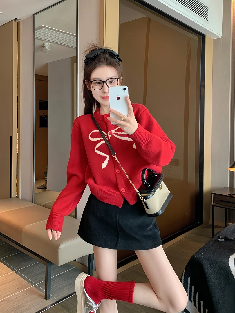 过年衣服女一整套红色毛衣女秋冬2025新款加厚蝴蝶结针织开衫上衣