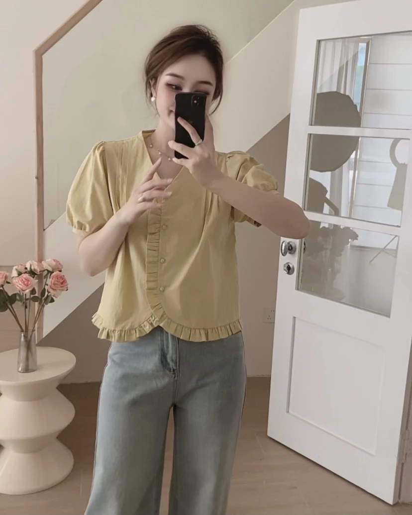 新款韩版极简风木耳边拼接宽松休闲百搭V领短袖衬衫