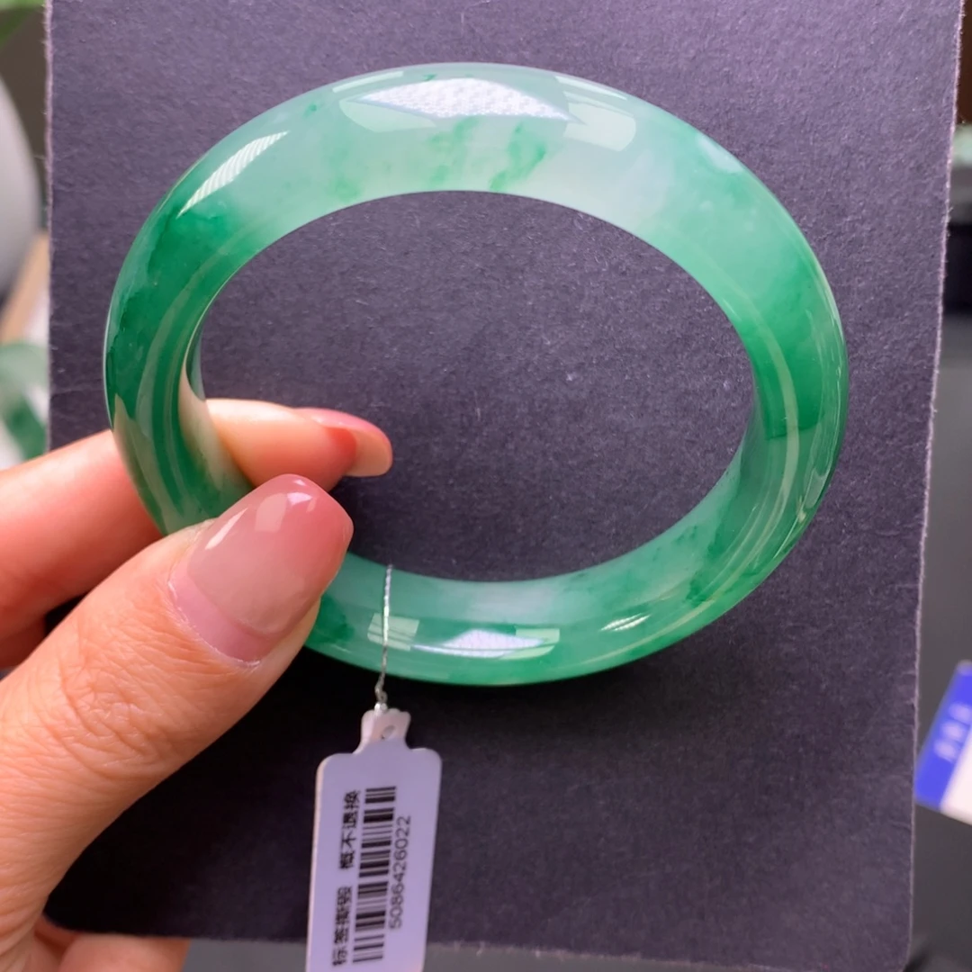 石英质玉（非洲翠）未镶嵌手镯57飘花手镯