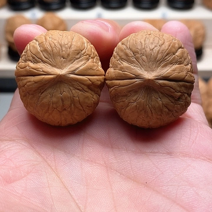 文玩核桃把件子**.…………………………