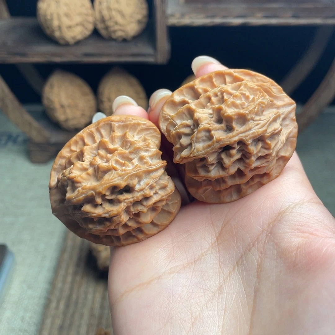 文玩核桃吊坠苹果园41 全品白茬精配毕业红皮