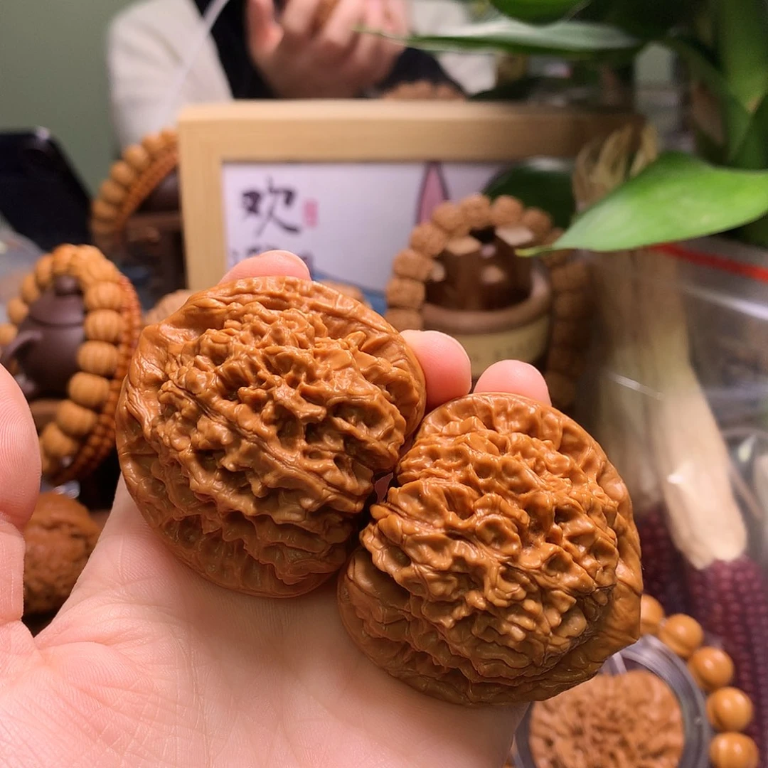 文玩核桃吊坠?**山官帽51