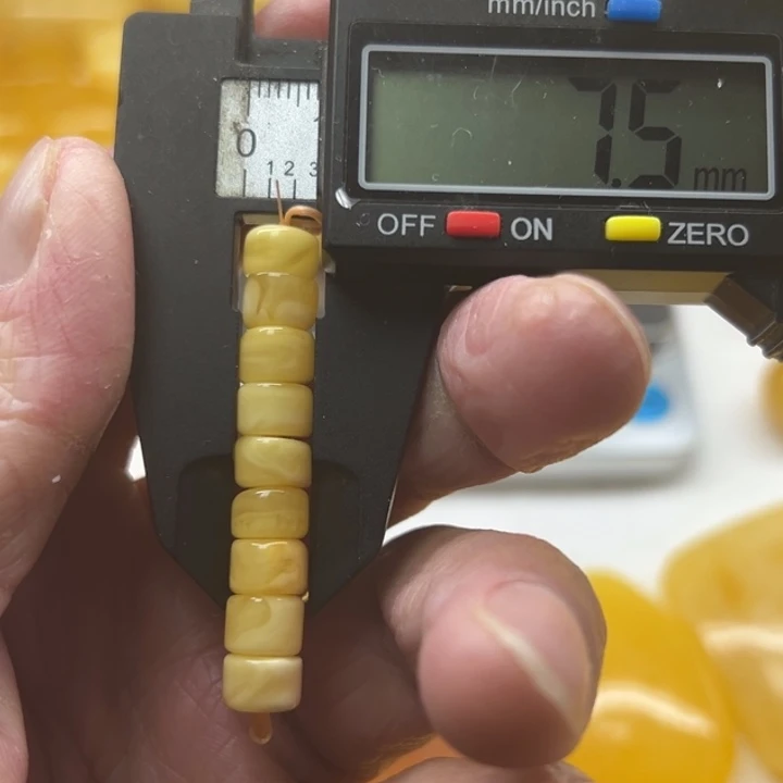 琥珀（矿物珀）未镶嵌裸石