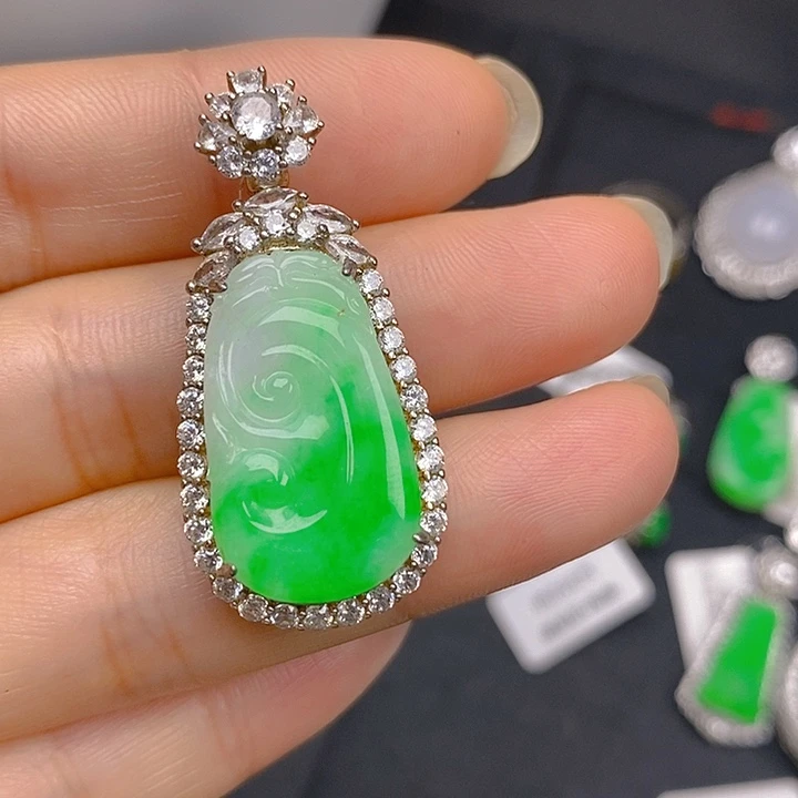 翡翠银S925镶嵌颈饰