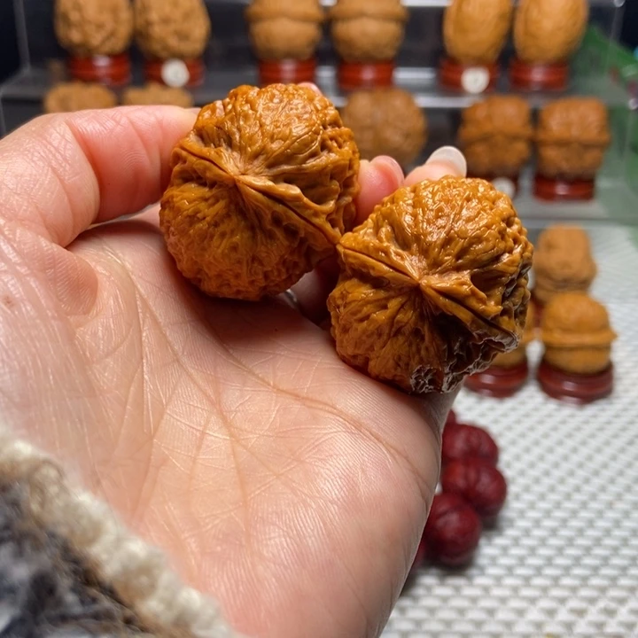 文玩核桃把件14云鼎绣球