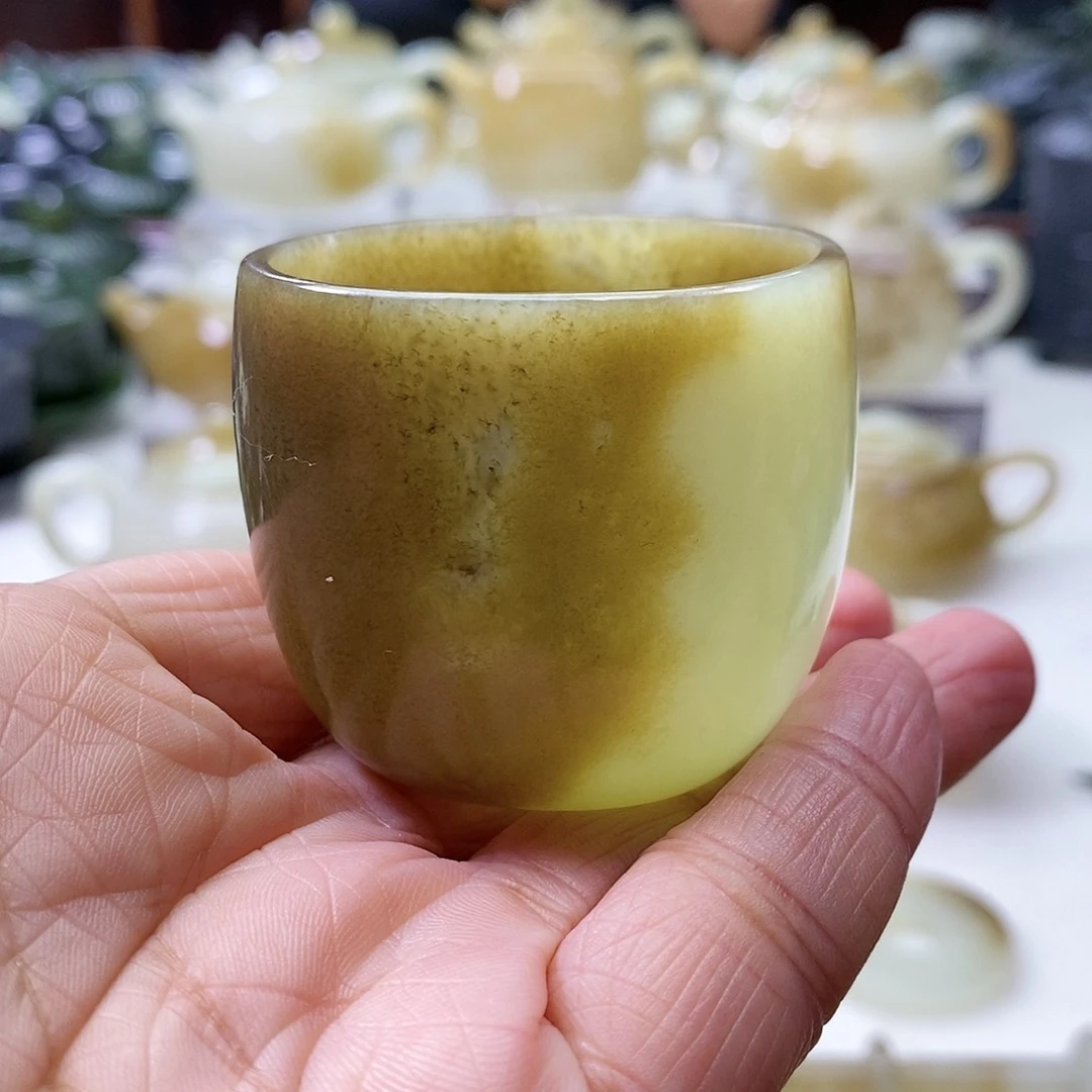 和田玉茶杯未镶嵌
