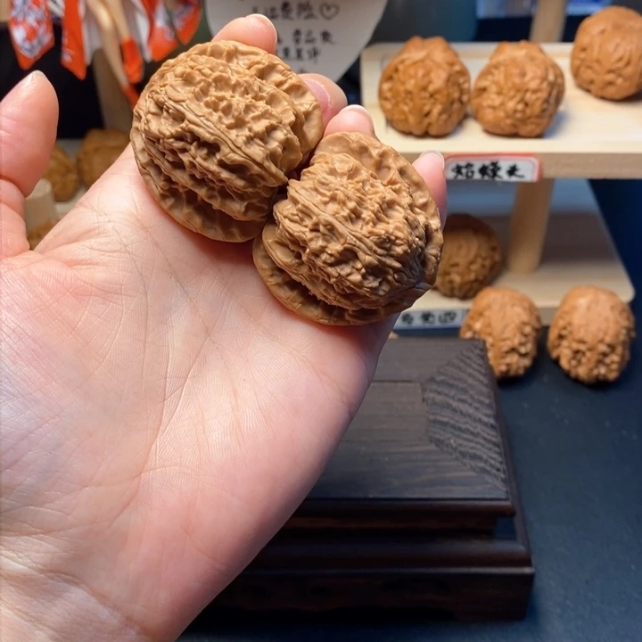 文玩核桃把件10号三角白40尺