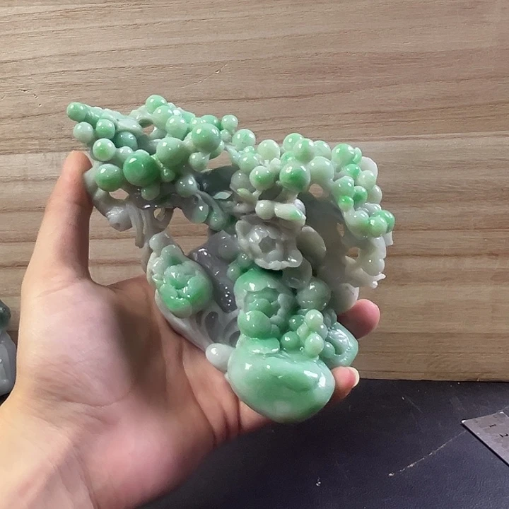 翡翠未镶嵌摆件翡翠