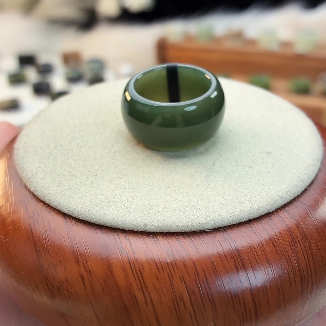 和田玉未镶嵌戒指深墨绿墩墩18.42mmj12