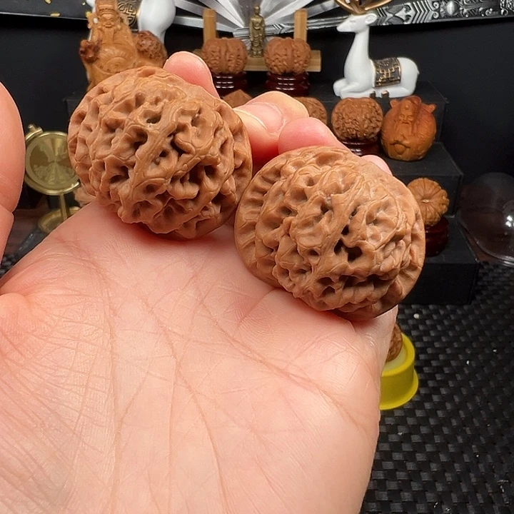 凌***东文玩核桃吊坠39全品秦闷