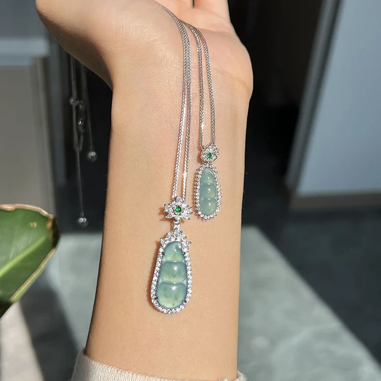 铜合金吊坠 新中式蓝色镶钻平安豆吊坠项链女轻奢小众设计锁骨链