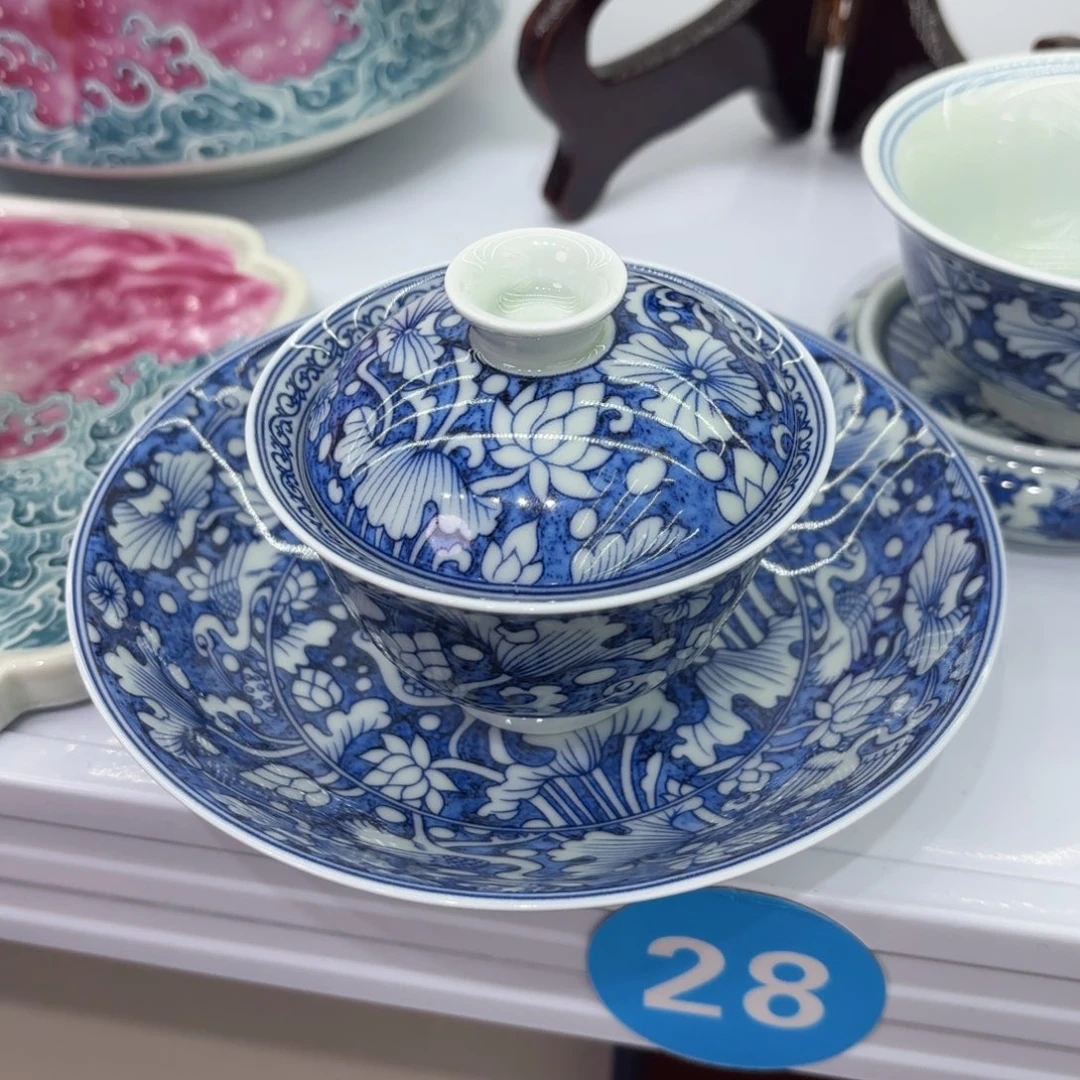 有***人景德镇陶瓷两件套