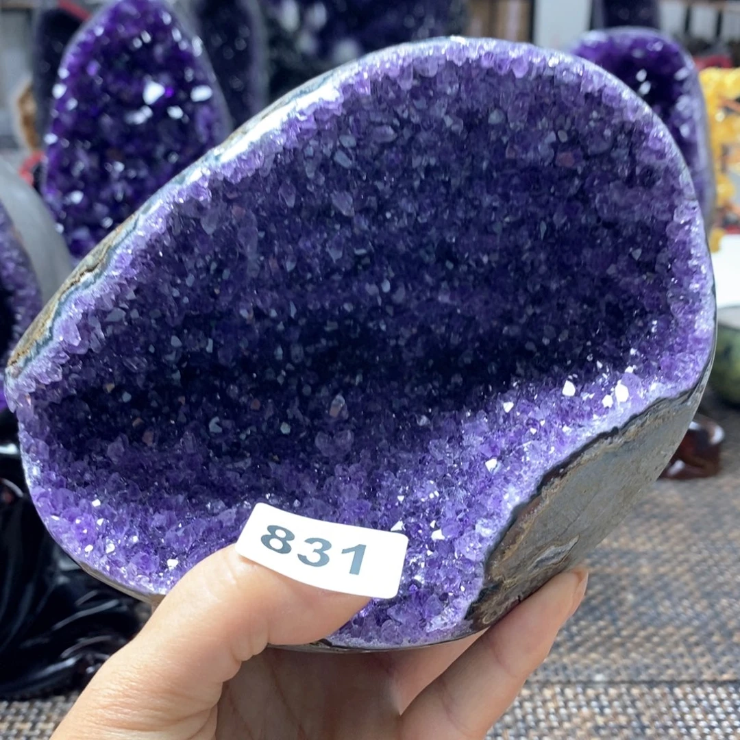 紫晶未镶嵌大型摆件（非配饰）