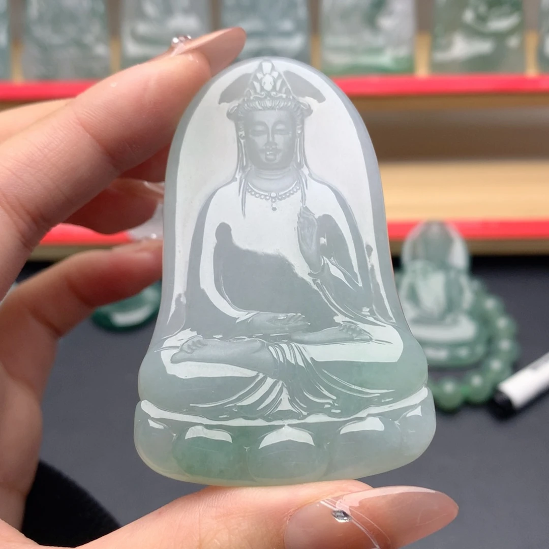 翡翠未镶嵌颈饰素衣观音