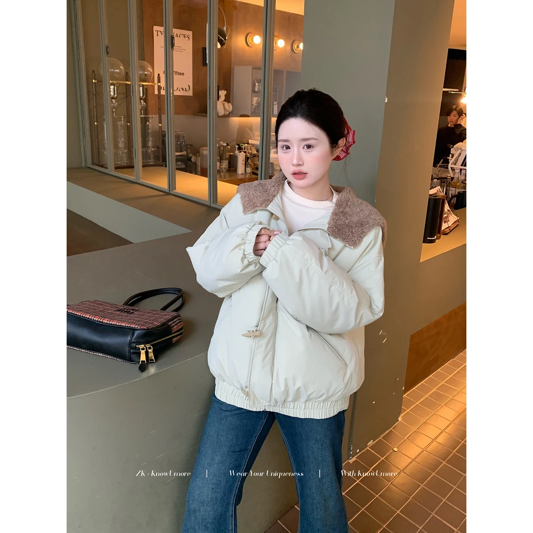 知葵微胖定制【旅行家】毛毛外套冬牛角扣宽松厚短外套12244D2862