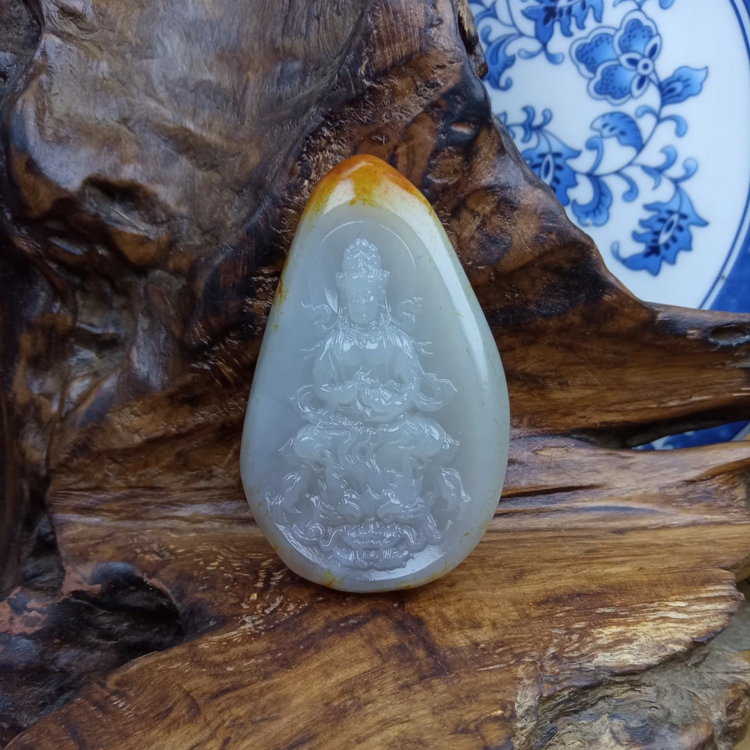 和田玉，64克，观音牌子。