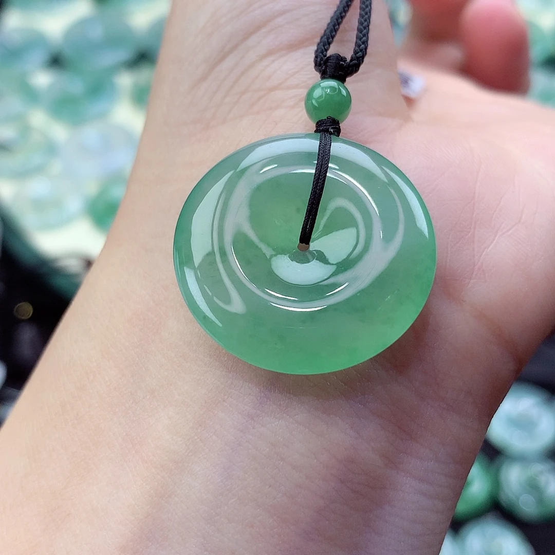 翡翠颈饰未镶嵌吊坠89。尺寸26-5.5