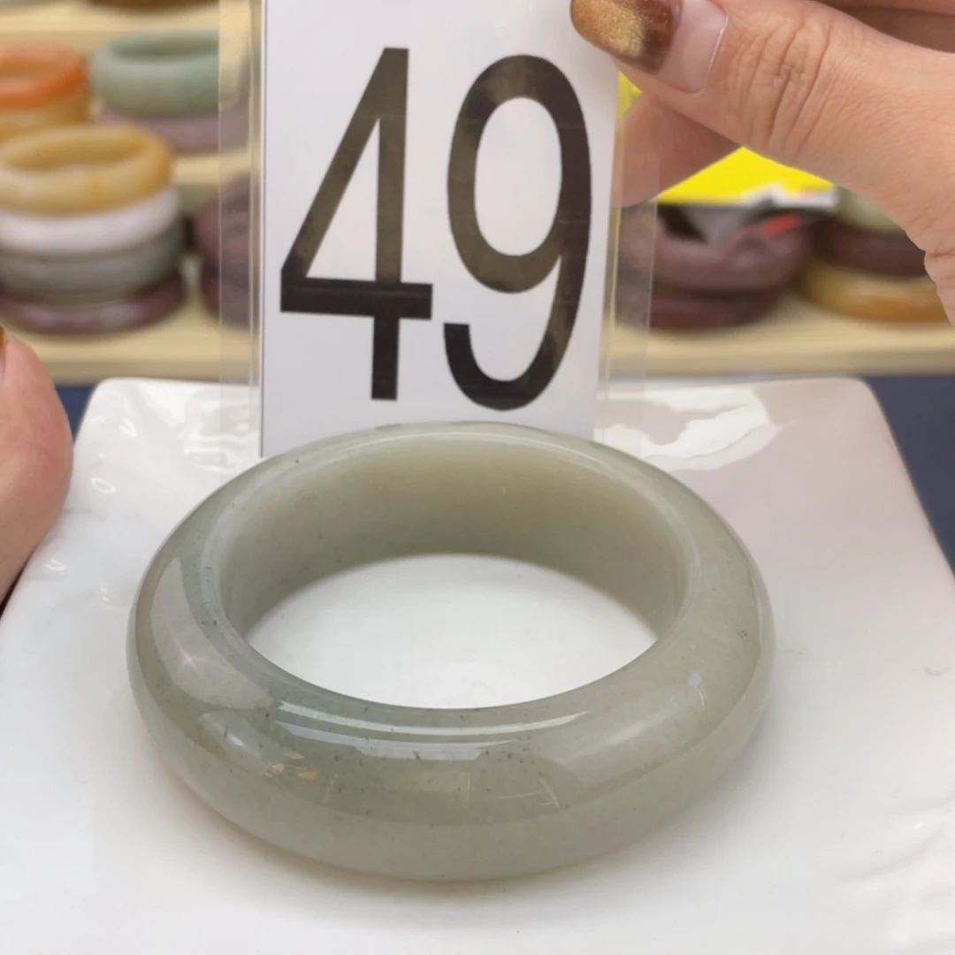 【闪购商品】石英质玉手镯未镶嵌