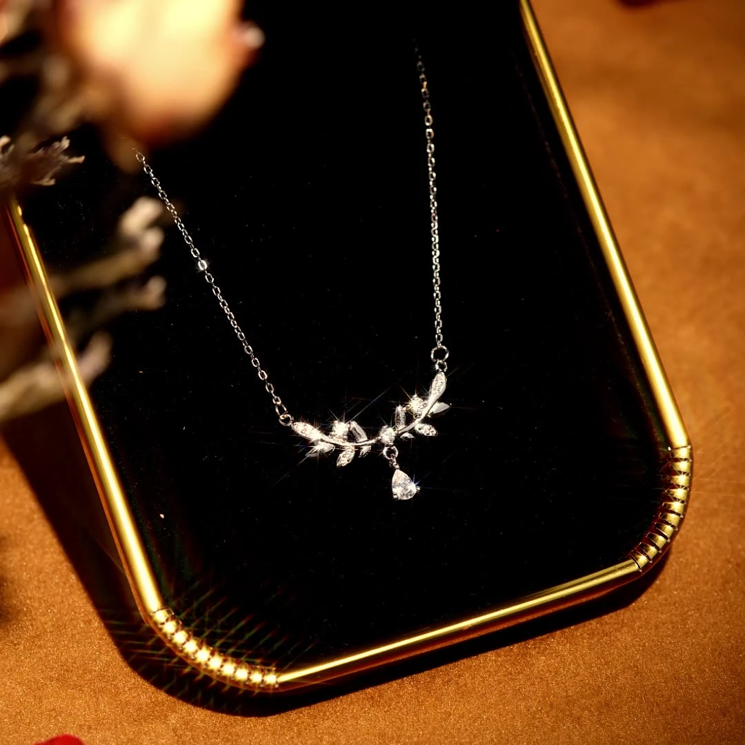 合金项链 轻奢幸运花锆石s925纯银百搭高级感月桂女神锁骨链小众