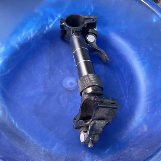 灰色加长钓椅伞架瑕疵有土