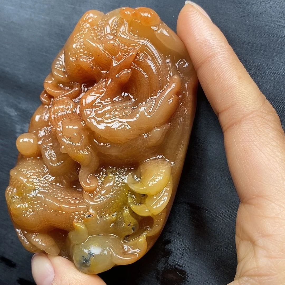 石英质玉（黄龙玉）颈饰未镶嵌