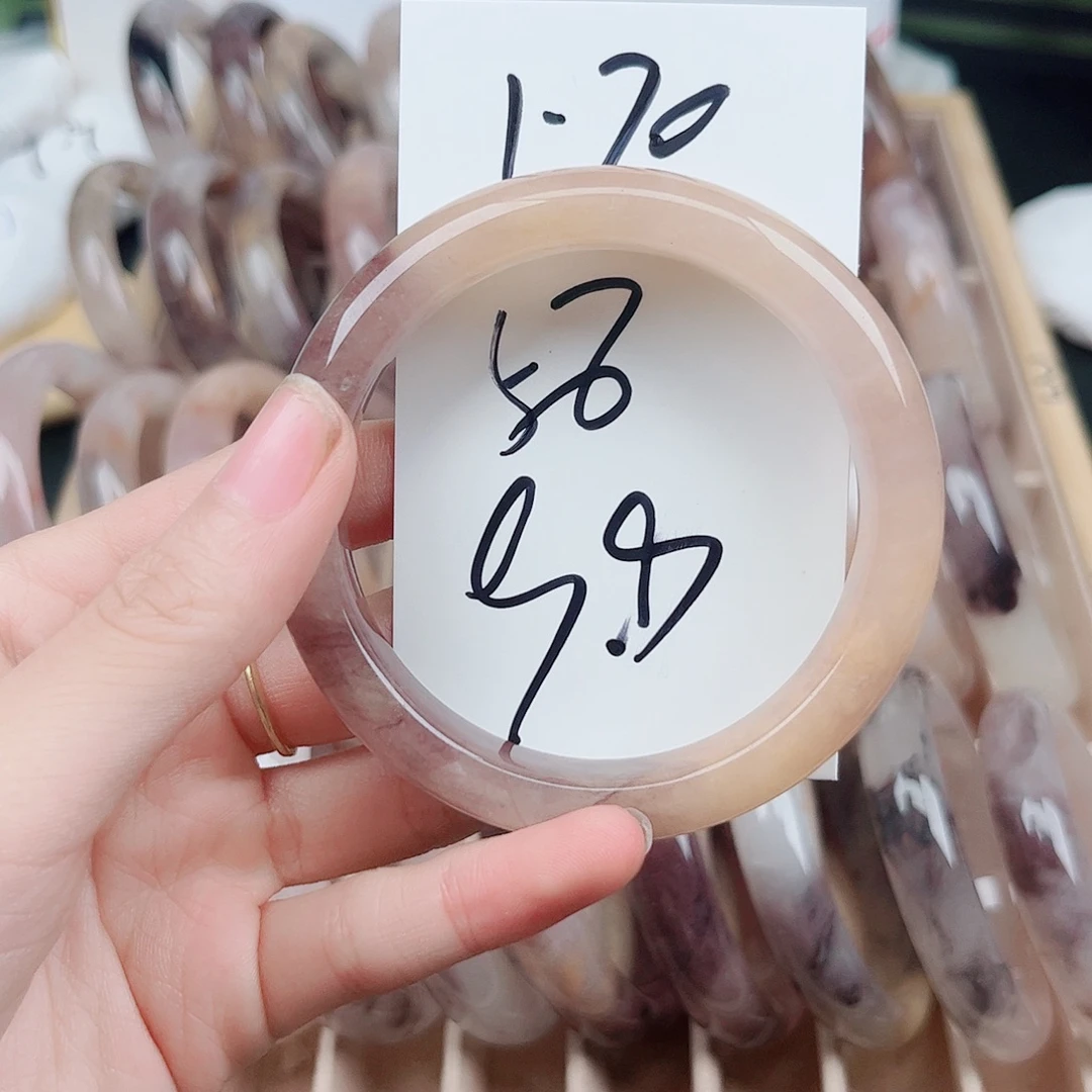 石英质玉未镶嵌手镯1.70