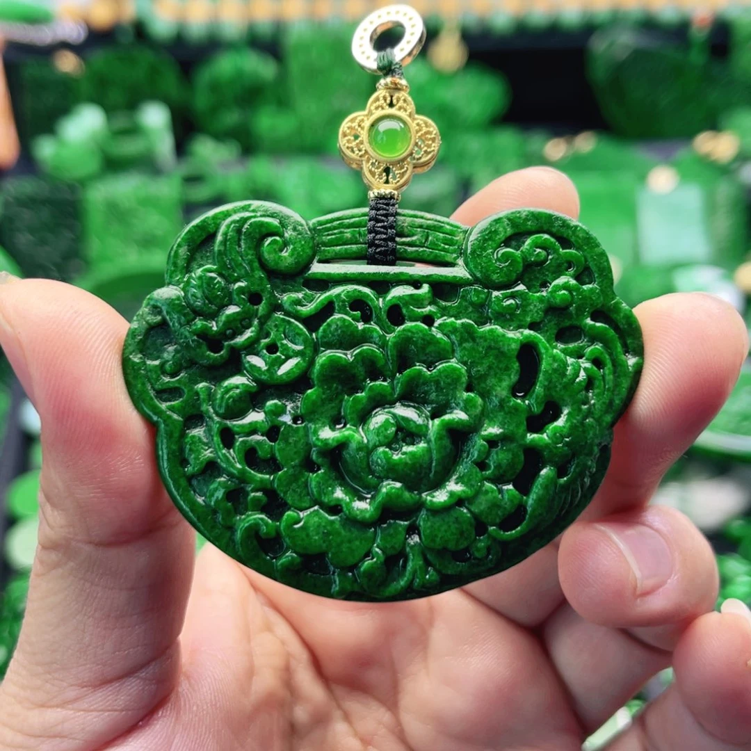 翡翠未镶嵌颈饰吊坠