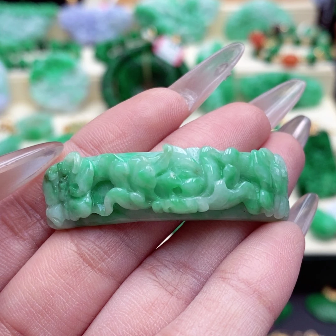 颈饰未镶嵌翡翠翡翠吊坠（裸）