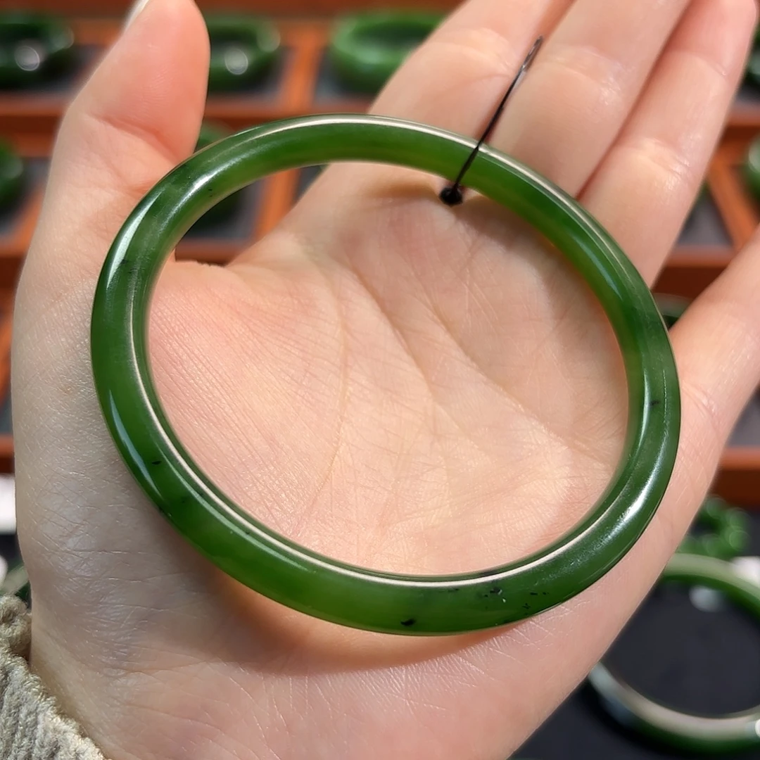 和田玉（碧玉）未镶嵌手镯60/辣绿