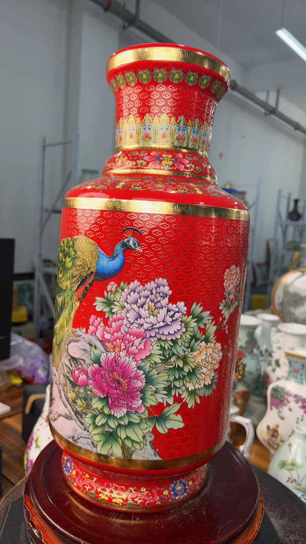 景德镇陶瓷孔雀爆竹瓶