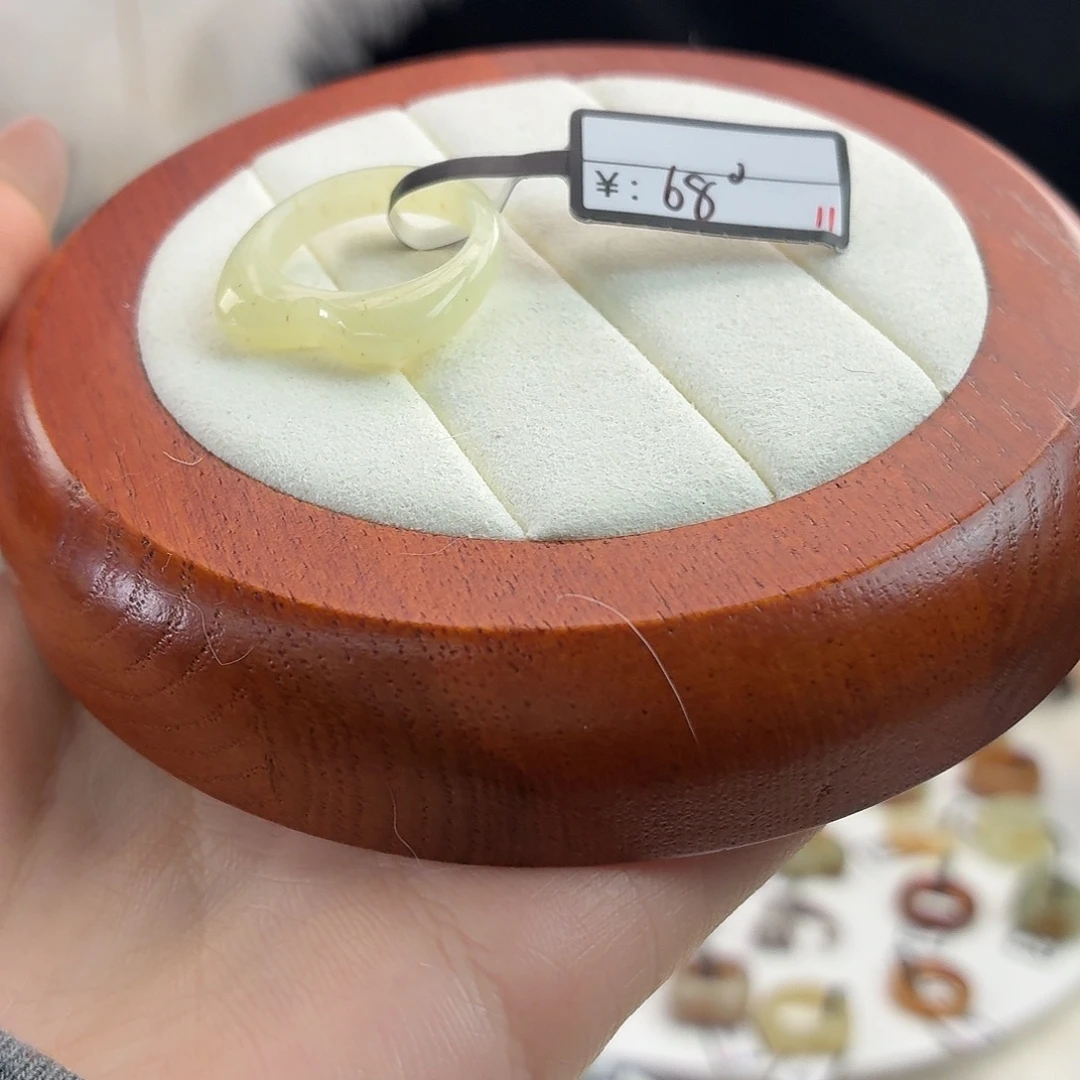 和田玉（糖玉）未镶嵌戒指r31奶黄飘糖花猫耳17.2福利不退换