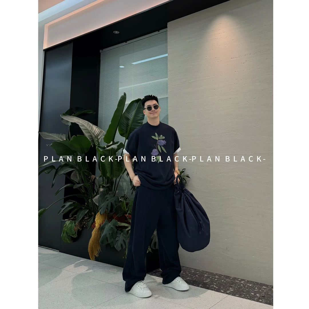 RICH陈发财【毡花集】浅春穿搭！毛毡绣花休闲小领口潮搭T恤8315