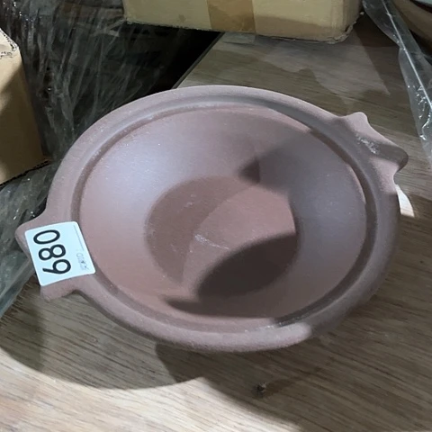 微瑕，明火，口径20高度4无盖，680