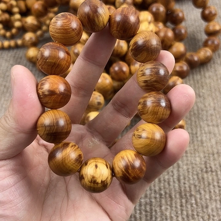 木太行崖柏1.8陈化。。。。。。。