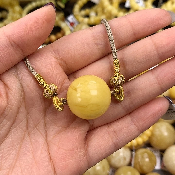 蜜蜡未镶嵌珠宝奇石23.7