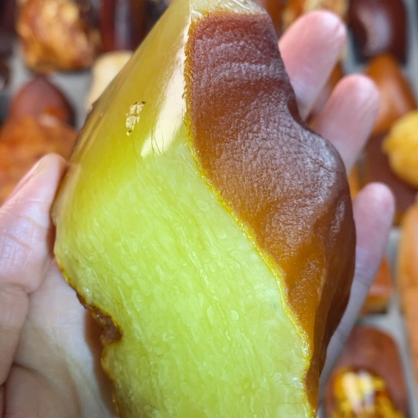 【闪购商品】定制琥珀盛**产。裸石。