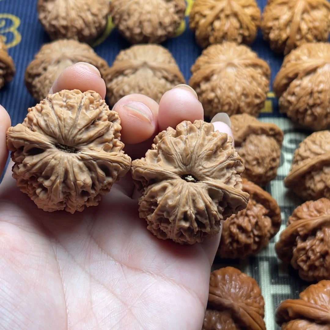 文玩核桃吊坠*️****39女娲石