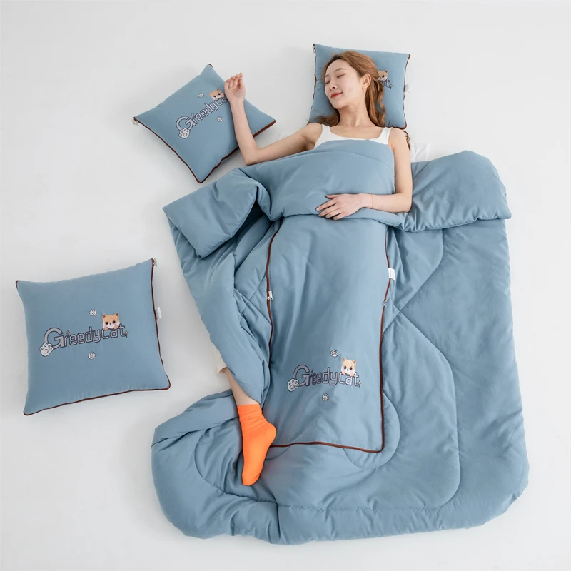 多功能抱枕被两用精梳绵四季车载折叠靠枕办公室午睡空调被二合一