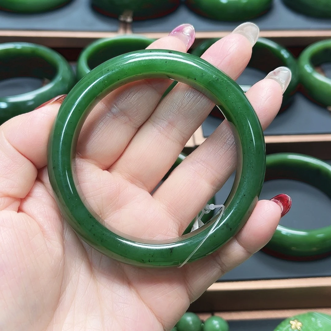 和田玉（碧玉）未镶嵌手镯