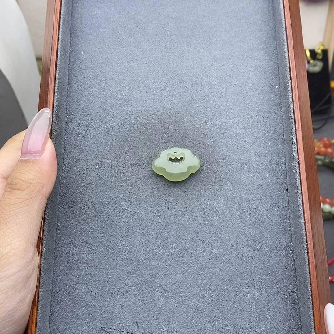 和田玉吊坠(不含链)未镶嵌