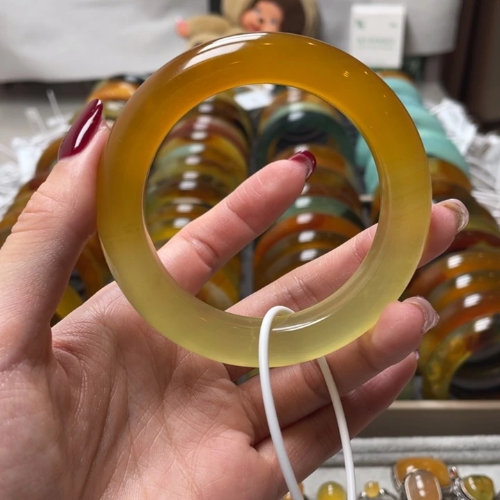 蛇纹石玉未镶嵌手镯57