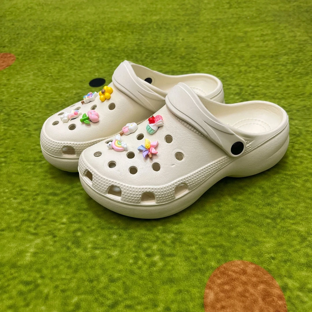 SAGGYKK/闪瑶云朵2025夏季新款厚底增高洞洞鞋女夏季外穿时尚凉鞋