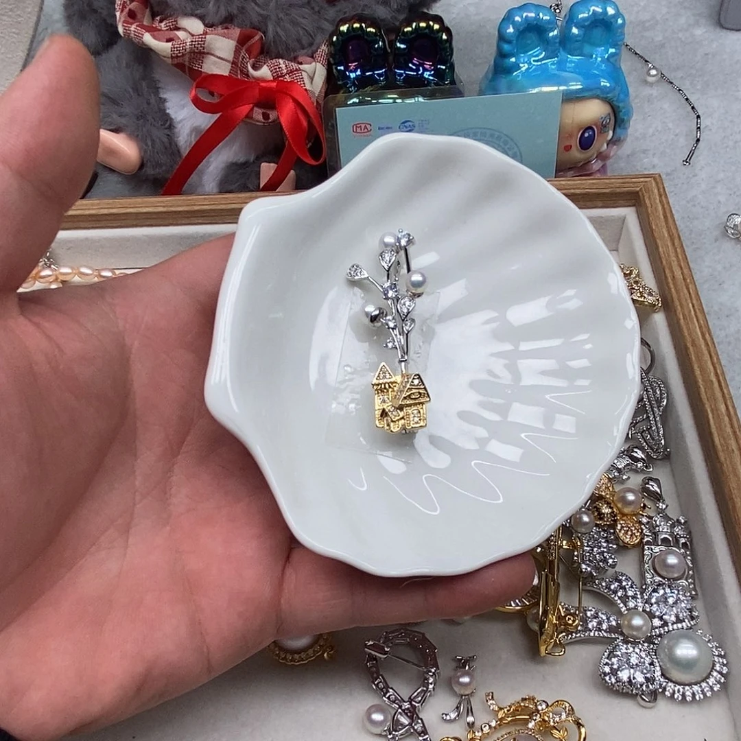 合金淡水珍珠胸饰