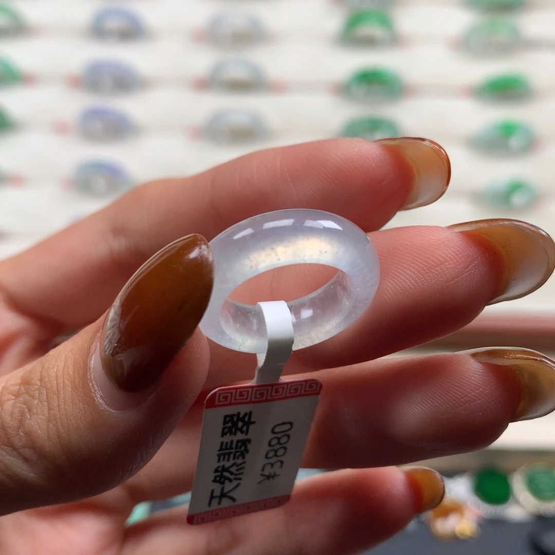 翡翠未镶嵌戒指炸光 起钢港4