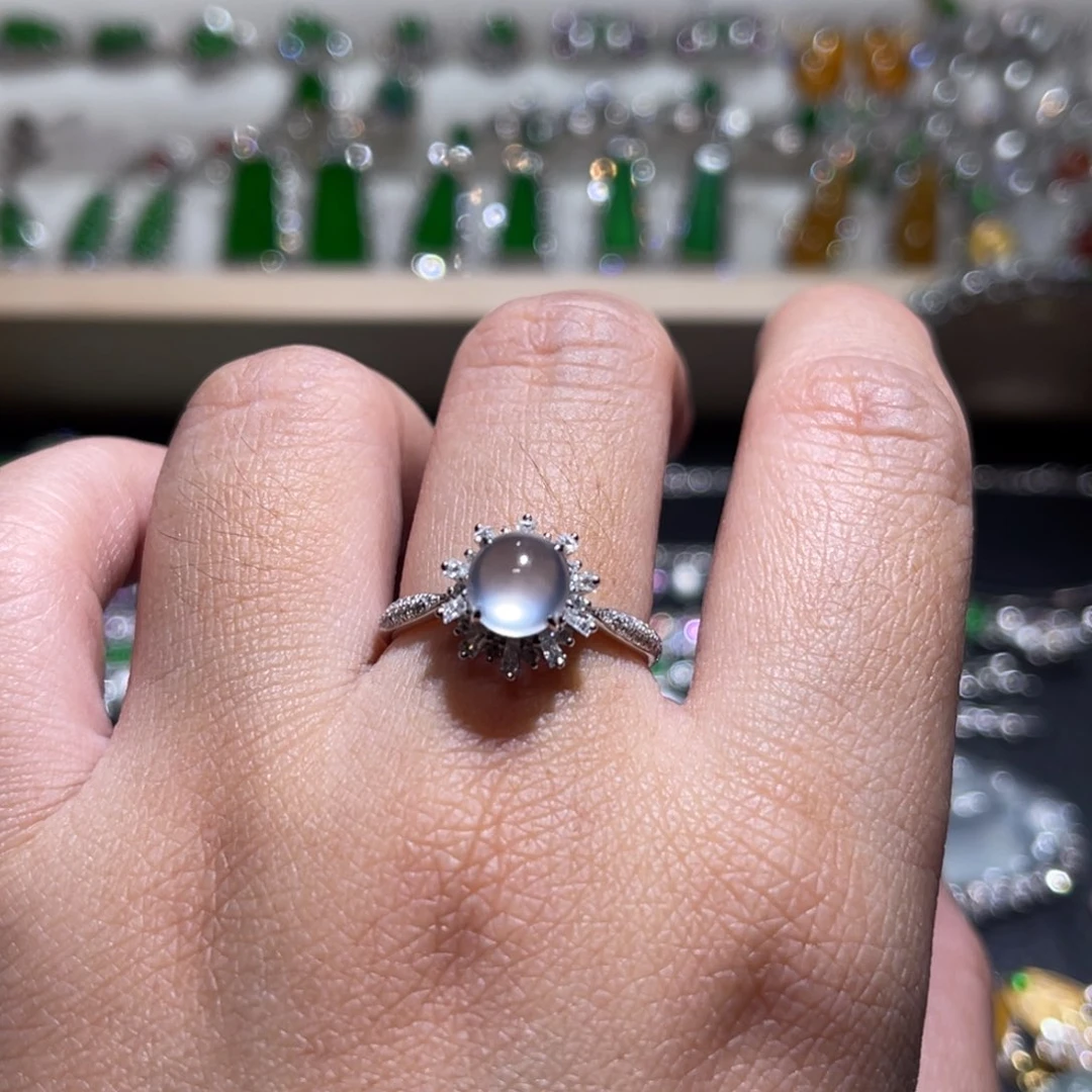 翡翠戒指18K金镶嵌?****?玻璃种冰蛋戒指