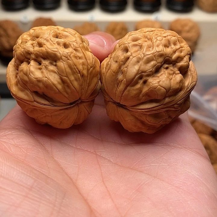 文玩核桃把件………………………………