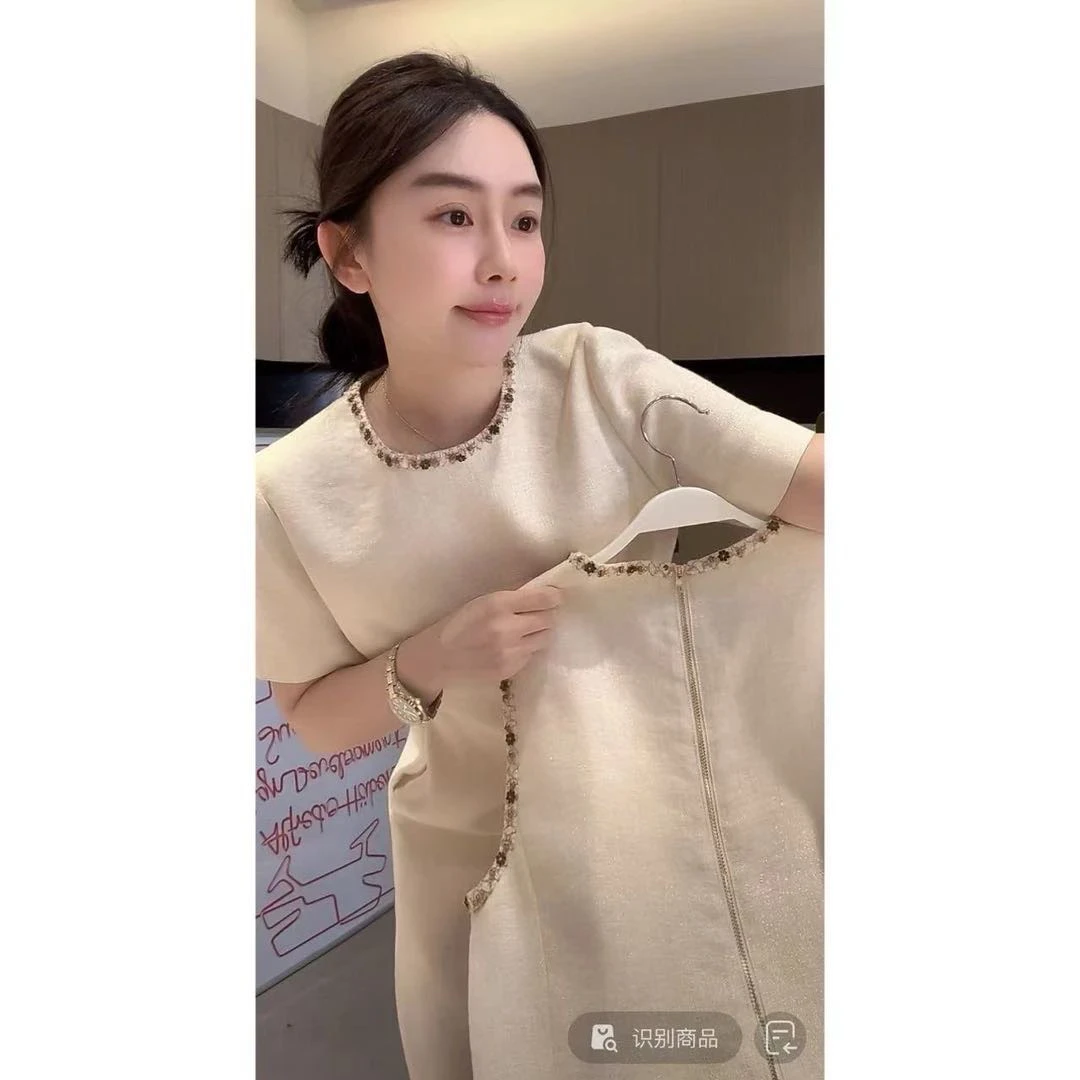 轻奢气质彩色钉珠小香风连衣裙2025新款夏季收腰显瘦短袖裙子