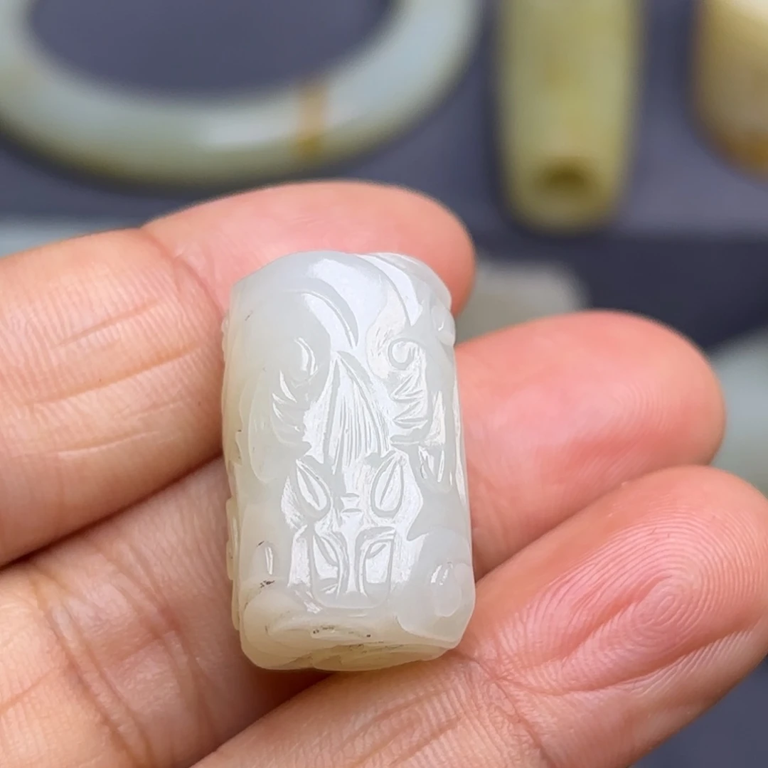 和田玉（糖玉）颈饰未镶嵌