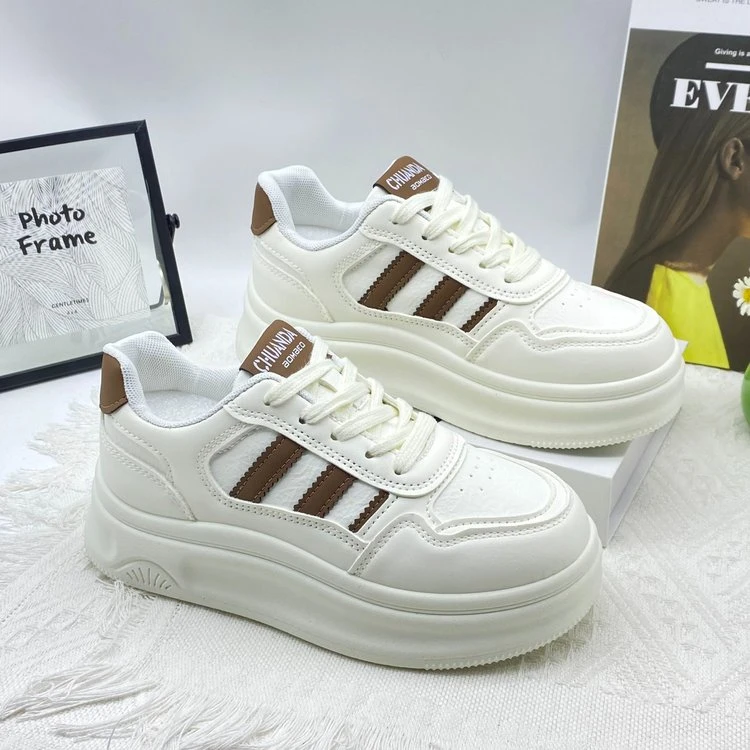 厚底小白鞋女2025新款春季百搭小众内增高休闲运动鞋轻便透气板鞋