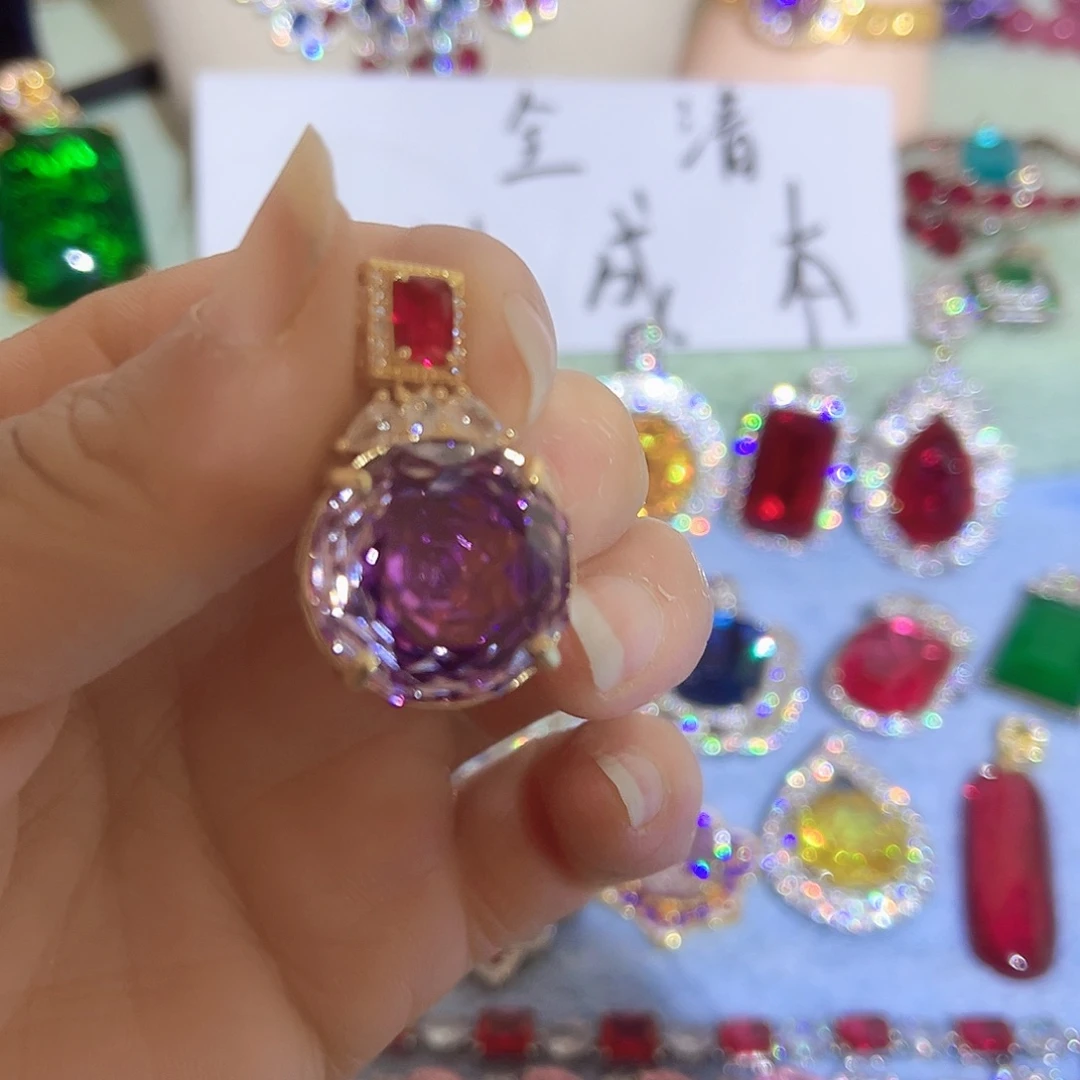 钨金璀璨夺目耀眼